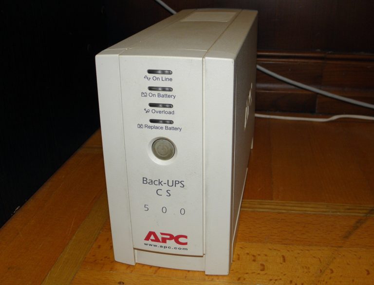 UPS APC 500